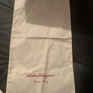 Preloved Salvatore Ferragamo‎ dust bags